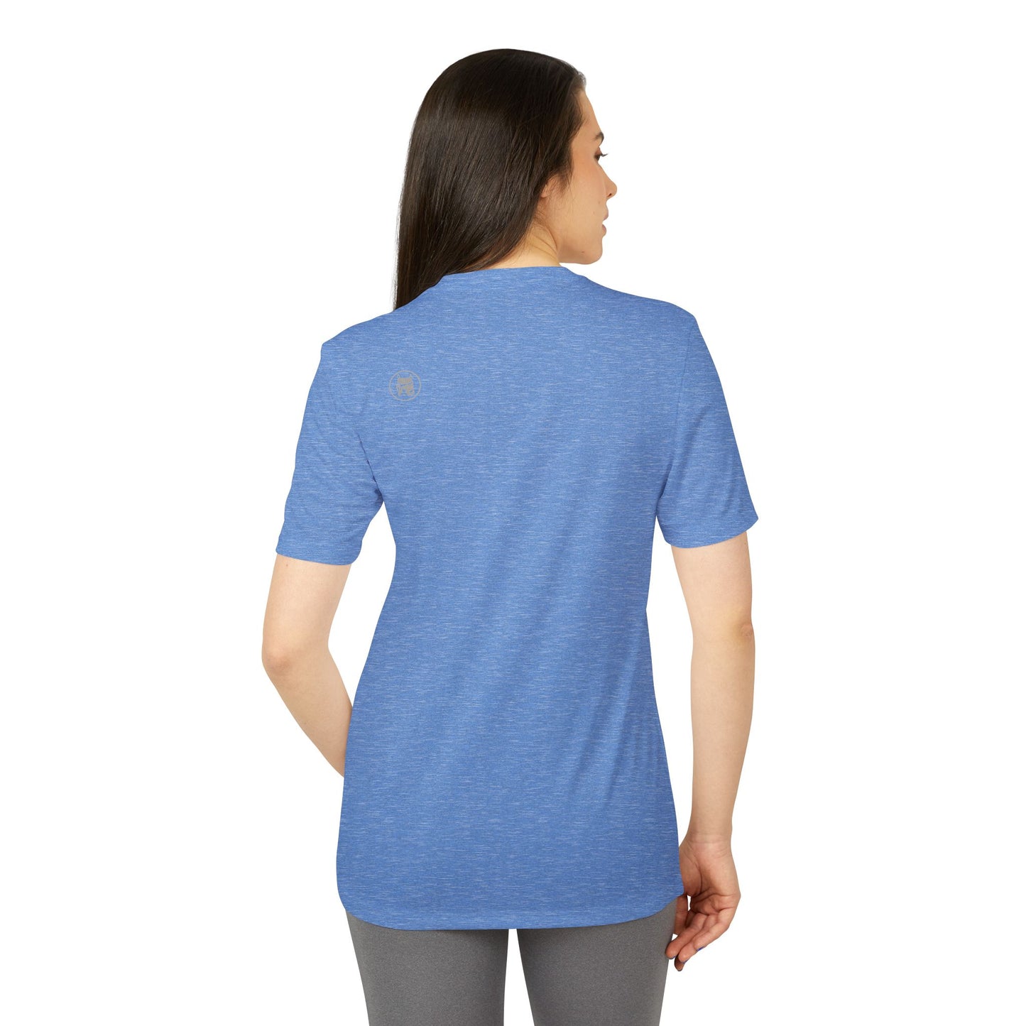 Coleção Urbana 2024 / The Dog / destaque da adidas® Camiseta Esportiva Unissex 