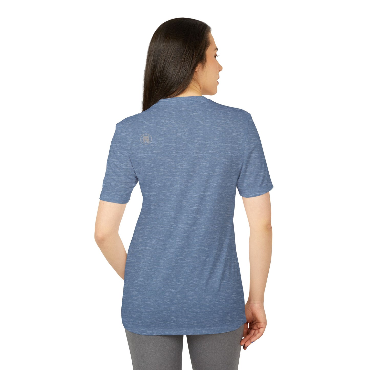 Coleção Urbana 2024 / The Dog / destaque da adidas® Camiseta Esportiva Unissex 