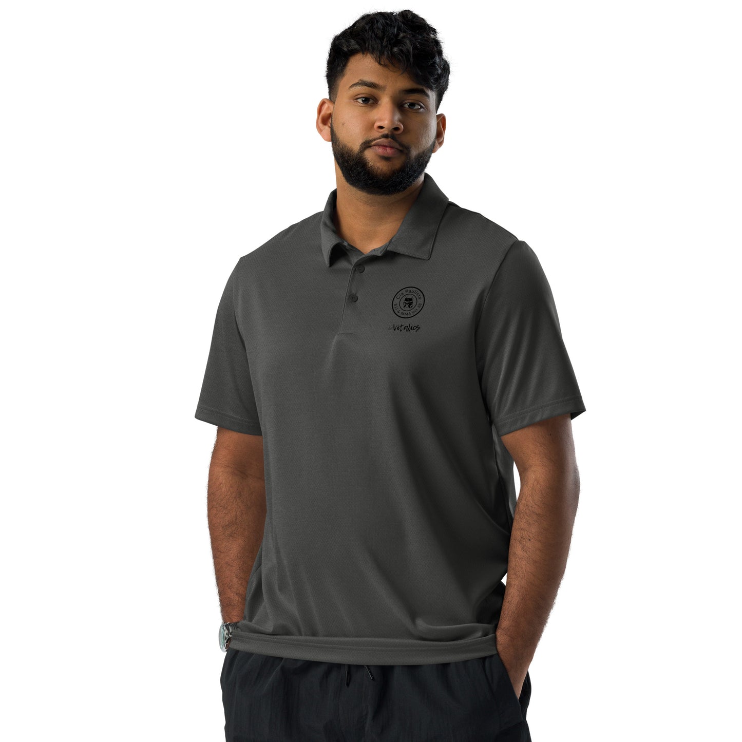 Equipe 2024 apresentada pela adidas / polo tingido no espaço